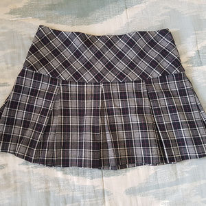 Plaid Pleated Le Chateau Mini Skirt - 3/4